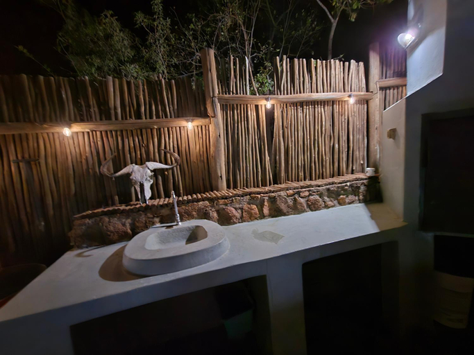 Bathroom 2, Milkwood Safari Lodge, Waterberg