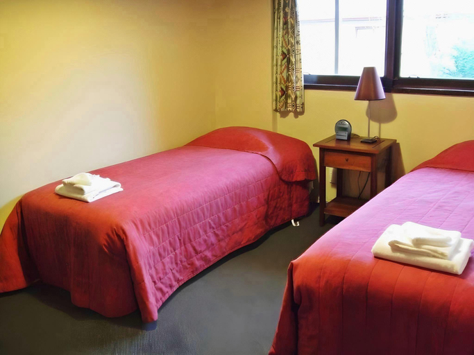 Bedroom 2, Woodlands Motels & Apartments, Dunedin
