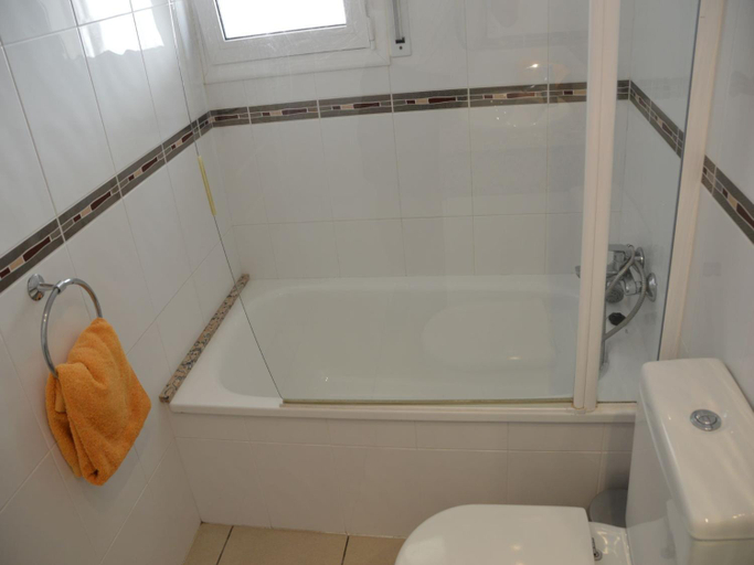 Bathroom 4, Medas Maura 8, Girona
