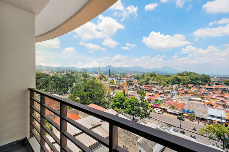 Balcony, Girava by Kozystay - Dago, Bandung
