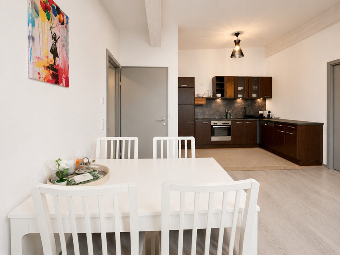Dining, Peaceful Stay Near Lake Worthersee & Klagenfurt, Klagenfurt Land