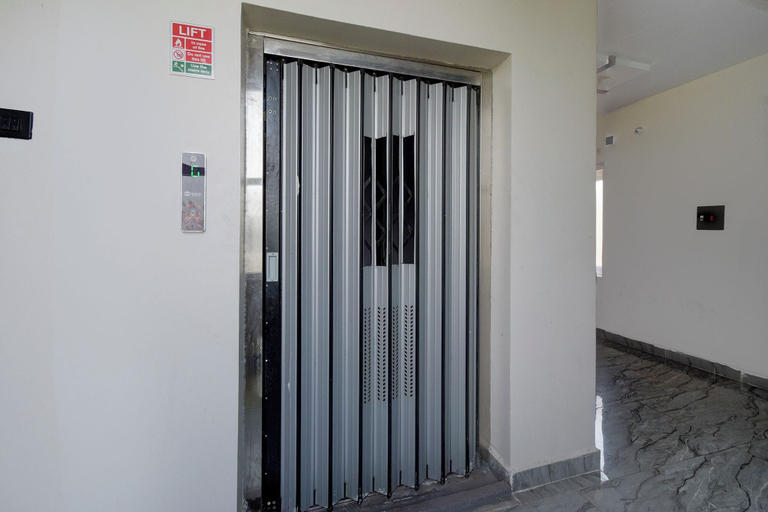 Elevator 3, Fabhotel Sp Living Tree, Karimnagar