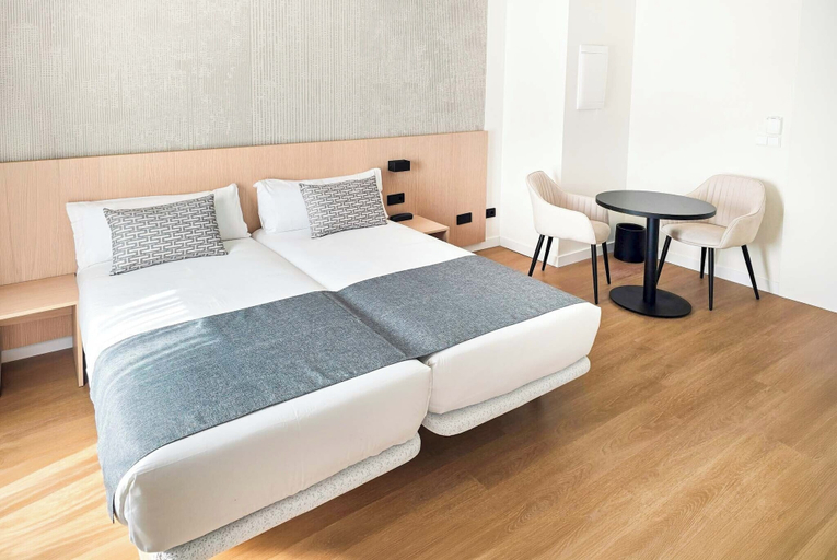 Room 5, DWO San Sebastián, Guipúzcoa