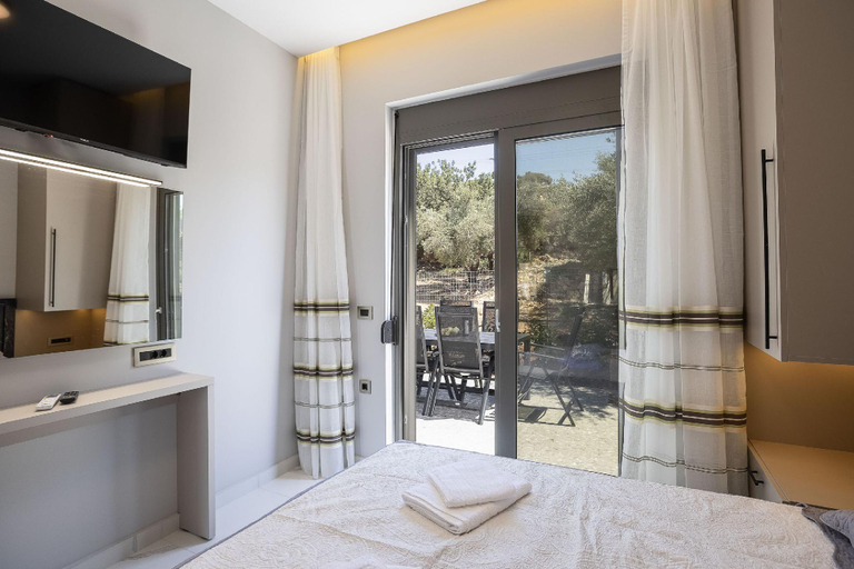 3, Villa Me - With Private Pool, Crete