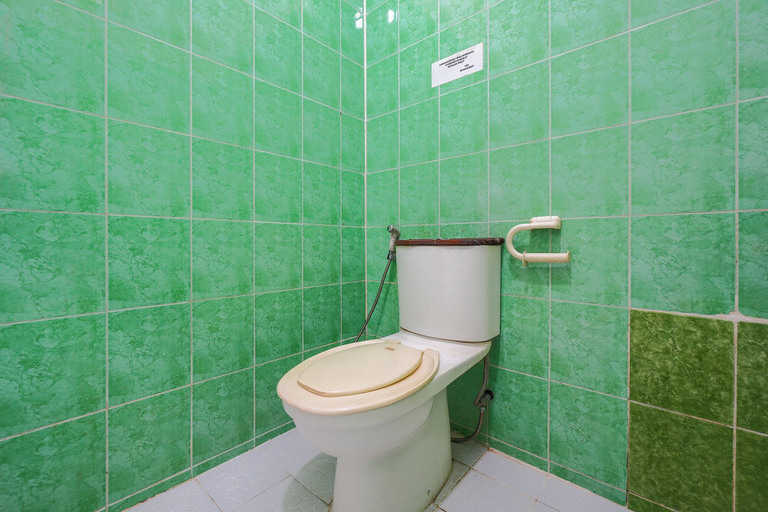 Bathroom 5, Villa Tjokro 1 By ARBA, Bogor