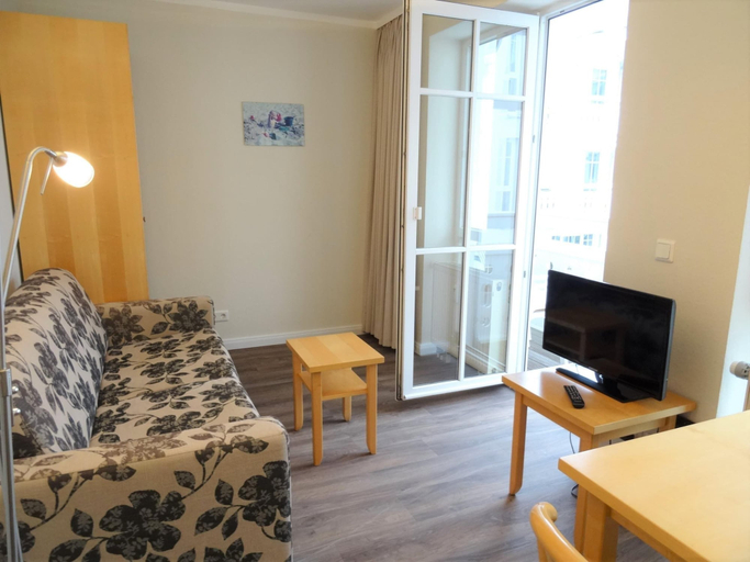 Living room 5, Ferienwohnung fur Zwei in Sellin mit Balkon und Wlan, Vorpommern-Rügen