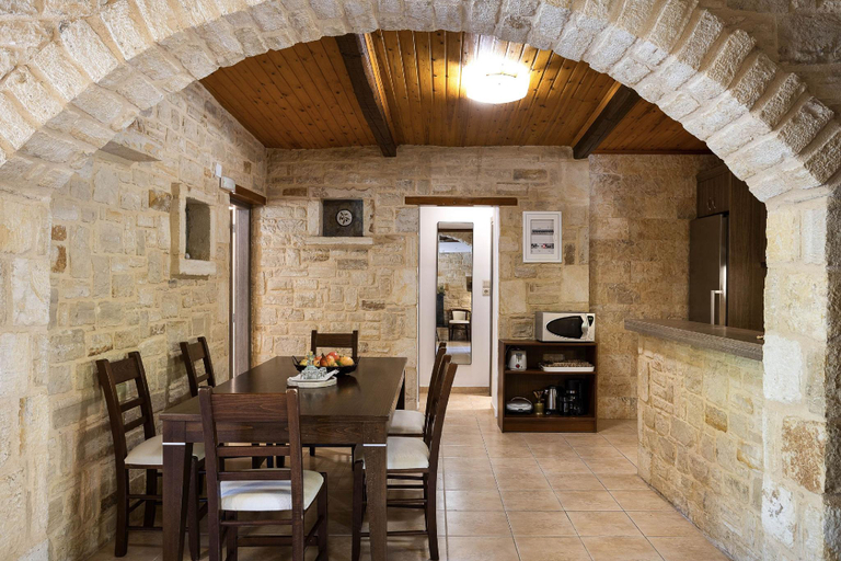 5, Maratho Villa - with Private Pool, Crete