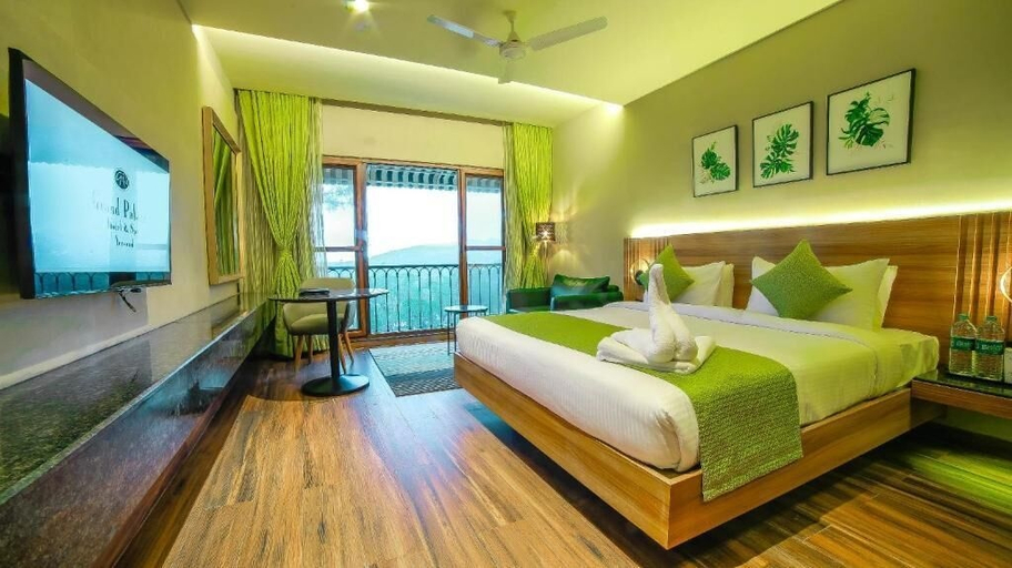 Room 5, Grand Palace Yercaud, Salem