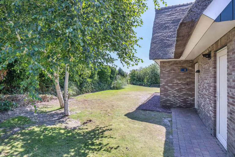 Garden, Romantic Villa for 2-guests With Sauna, Makkum, Wûnseradiel