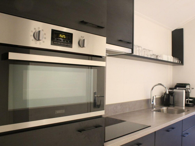 Private kitchen, Holiday Home in Kampen With Terrace, Dronten