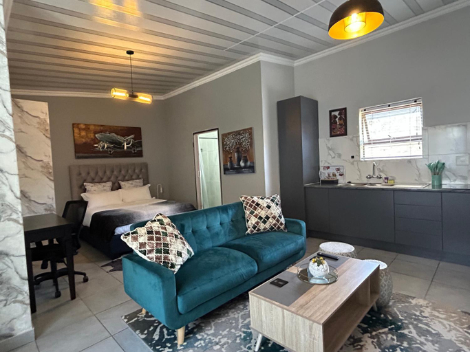 Others 5, CalmeQuies Home, City of Tshwane