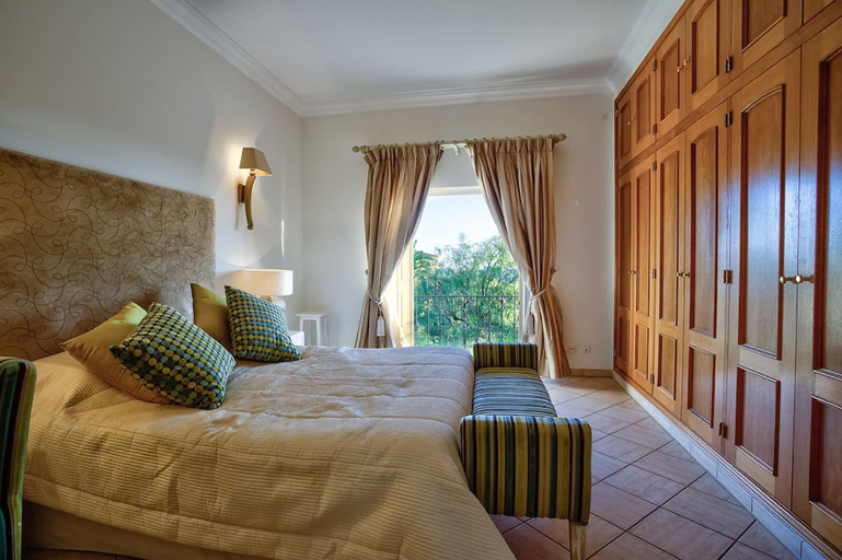 3, Casa Marta · Three bedroom villa with sea views!, Lagoa