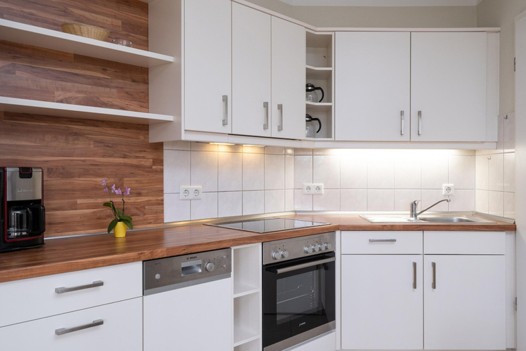 Private kitchen 4, Willkommen in Einer Modernen Ferienwohnung, Vorpommern-Rügen