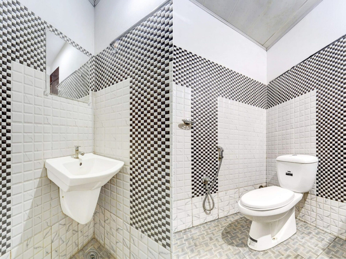 Bathroom, Premium Kunnamangalam Near Bus Stand, Kozhikode