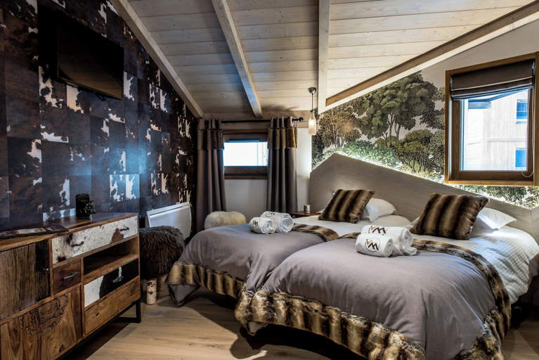 Bedroom 5, Chalet Skadi, Savoie