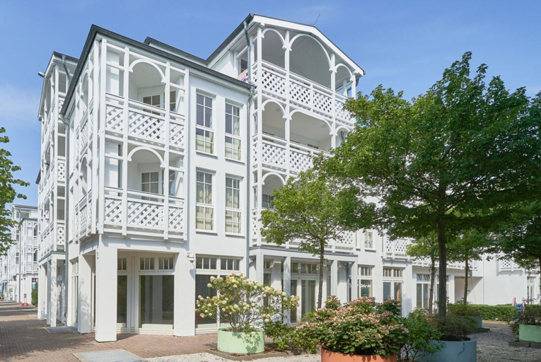 Exterior 4, Attraktive Ferienwohnung mit Balkon Ostseenah in Sellin, Vorpommern-Rügen