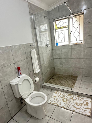 Bathroom 4, Creekside Guest House Middelburg, Nkangala