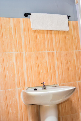 Bathroom, MKHUZE INN, Umkhanyakude