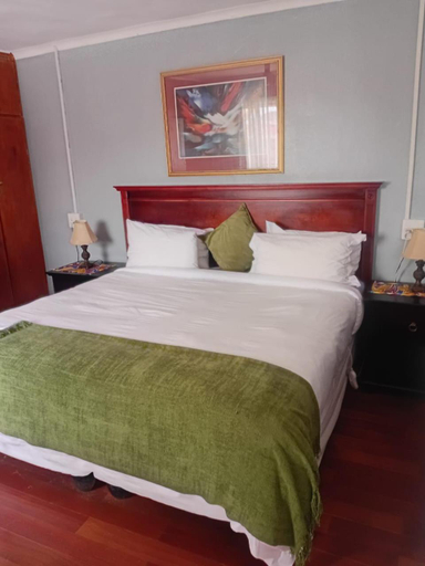 Others 2, Radies Bed and Breakfast, Chris Hani