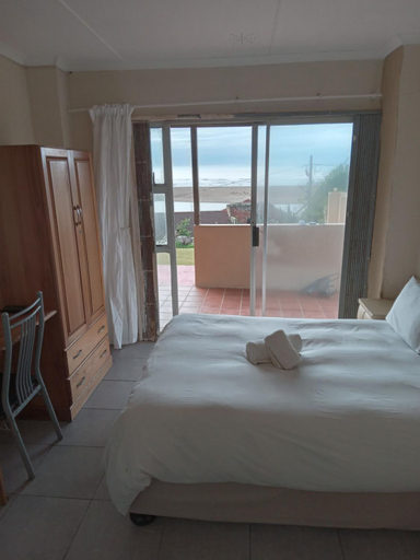Bedroom 2, Ocean View Guest House, O.R.Tambo