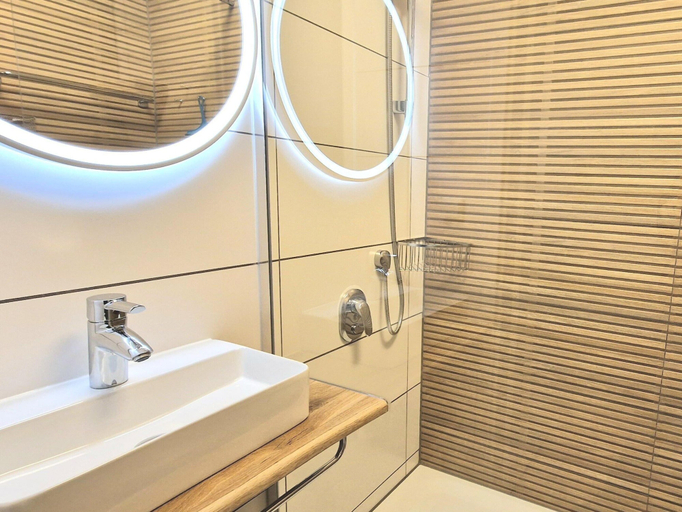 Bathroom 5, Ferienwohnung mit Ausreichend Platz in Sellin, Vorpommern-Rügen