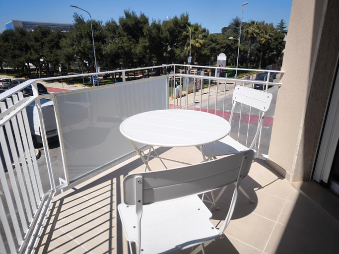 Others 3, Faber Home, Bari