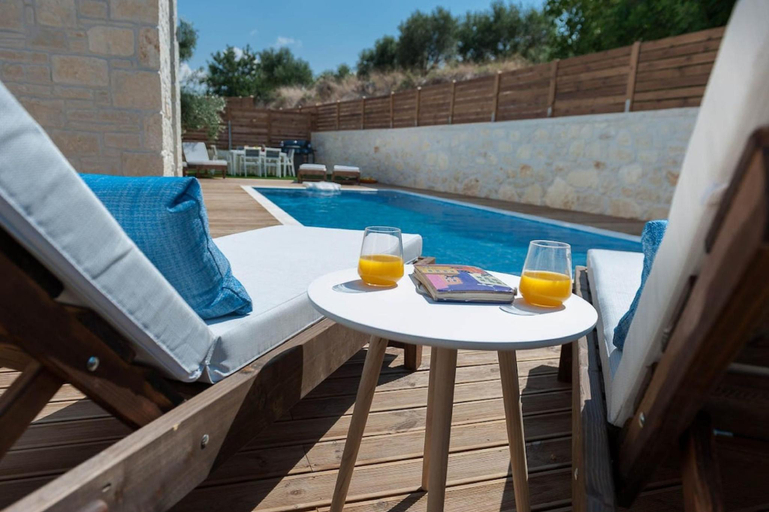 Sport & Beauty 4, Villa Prima - With Private Heated Pool, Crete