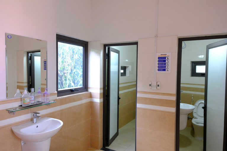 Bathroom, Ha Giang Hoppers Hostel and Tour, Vị Xuyên