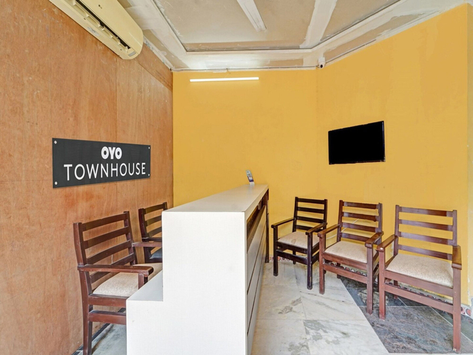 Reception 2, Collection O Yash Inn, Kancheepuram