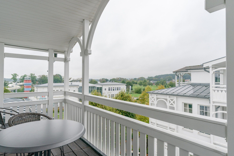 Balcony, Geschmackvoll Eingerichtete Ferienwohnung mit Grossem Balkon in Sellin, Vorpommern-Rügen