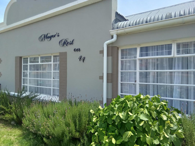 Others 2, Mayors Rest on 44, Eden