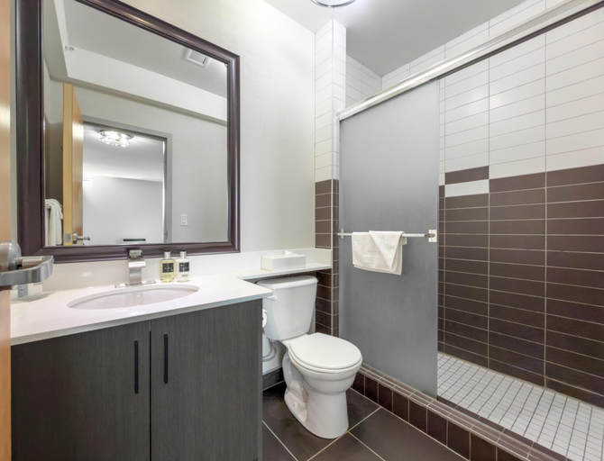 Bathroom 4, Coast Lethbridge Hotel & Conference Centre, Division No. 2