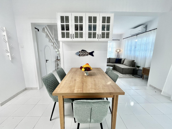 5, PRO - STAY Cavo Bay Villa