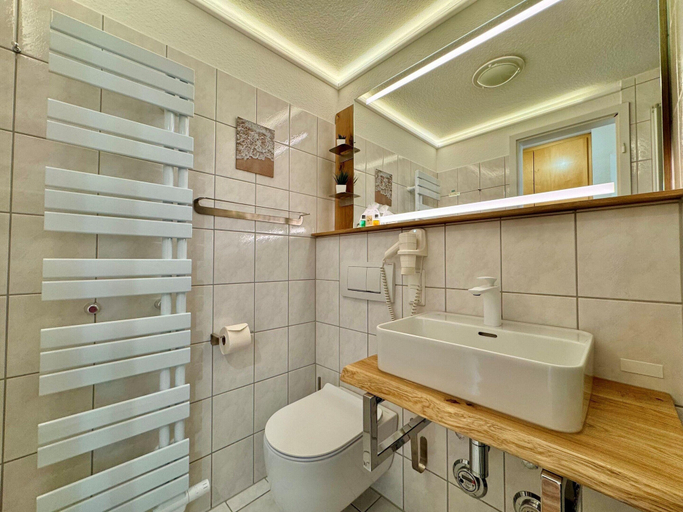 Bathroom 4, Ferienwohnung in Sellin mit Balkon in Sudostlage, Vorpommern-Rügen