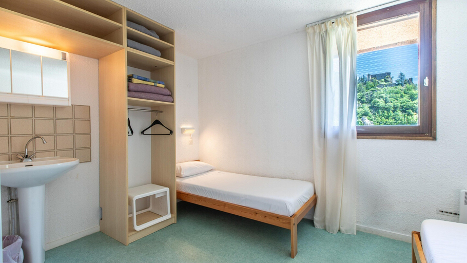 Room 3, Peaceful Alpine Triplex Escape, Alpes-Maritimes