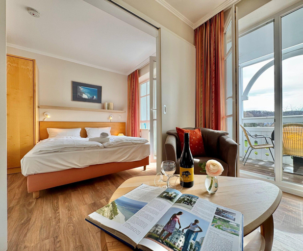 Living room 3, Ferienwohnung im Seepark Sellin mit Balkon, Vorpommern-Rügen