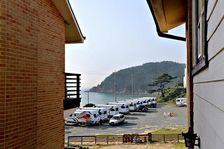 Others 5, Hakahmpo Haneul Pension, Taean