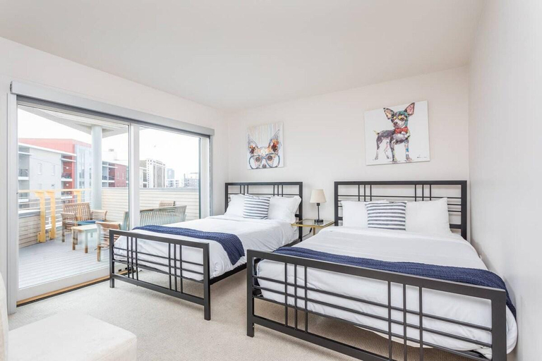 Bedroom 4, Upscale 3BR Penthouse by CozySuites, Indianapolis