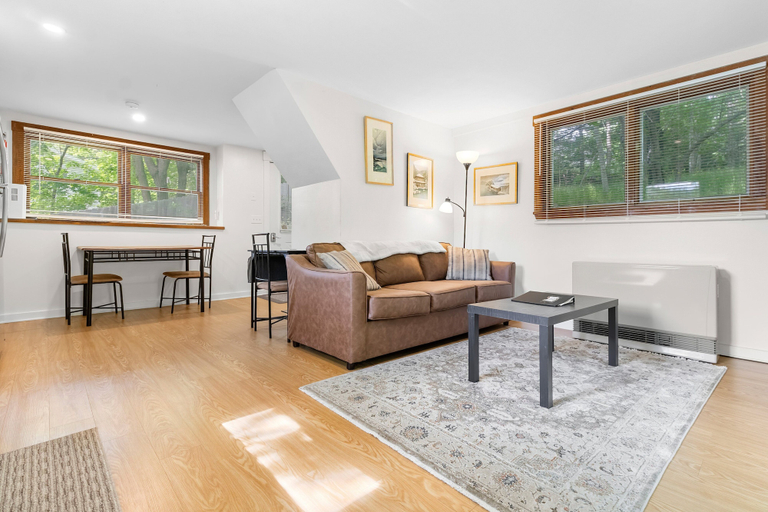 Living area 5, Two-level Unit w/ Patio, Deck, Firepit, Private Washer/ Dryer, and Free Wifi, Hancock