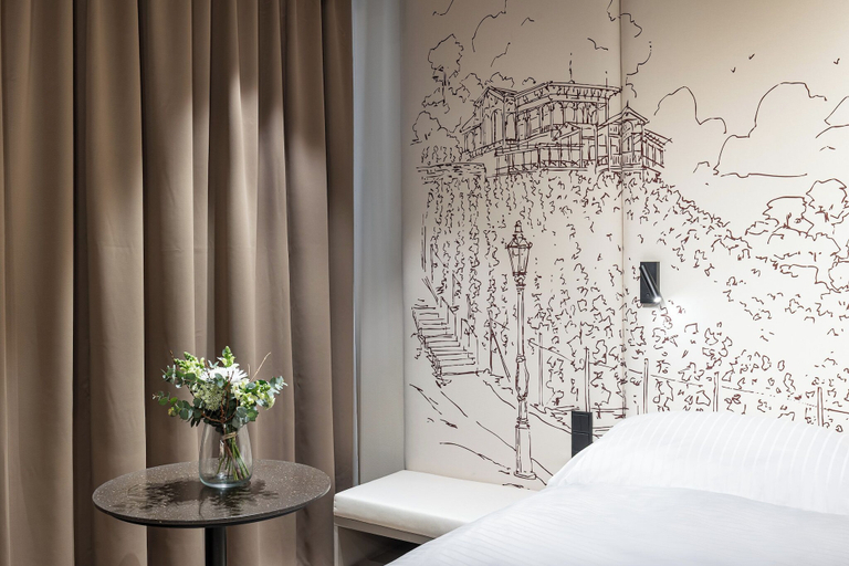 Room 2, Origin Prague, Praha 7