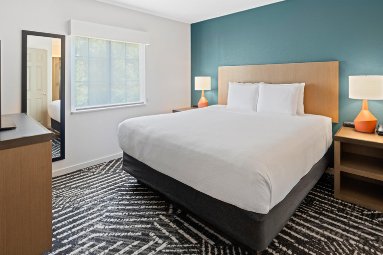 Bedroom 4, HYATT house Boston/Burlington, Middlesex