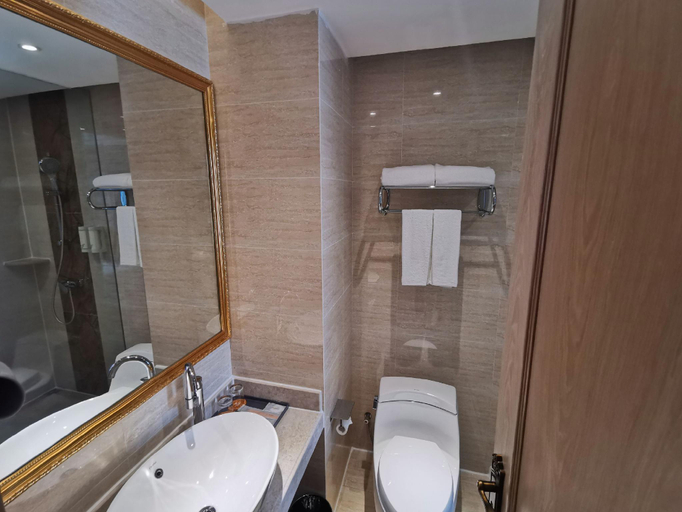 Bathroom 3, Vienna Hotel Wuhan Guobo Jiangang Metro Station, Wuhan