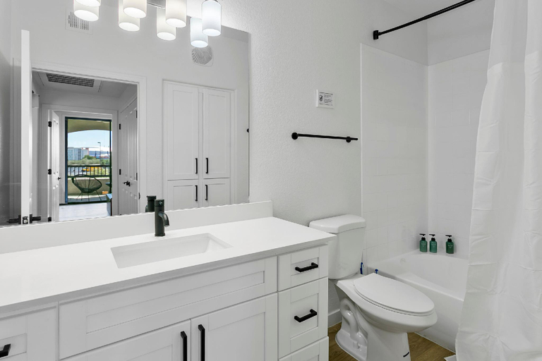 Bathroom, CozySuites Glendale by the stadium with pool 05, Maricopa