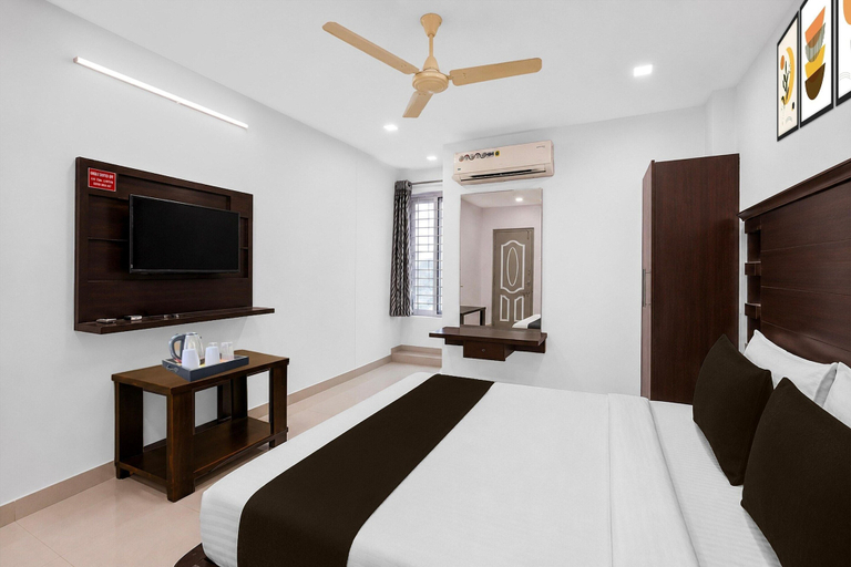 Room 2, Classic Townhouse Oak Mancherial Railway, Adilabad