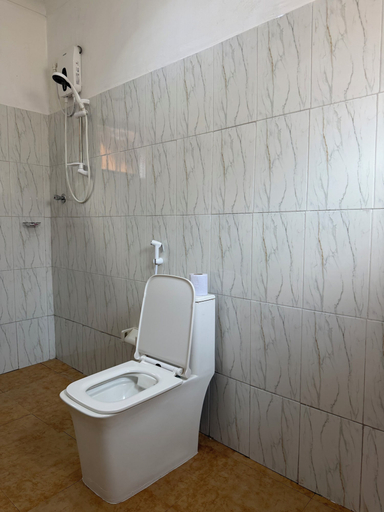 Bathroom 3, AMORA HOMESTAY, Karatu