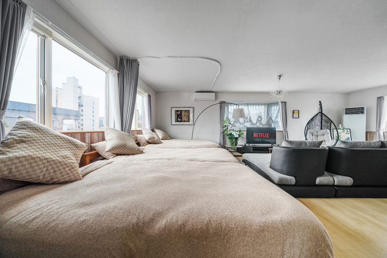 Room 4, SNOWM, Asahikawa