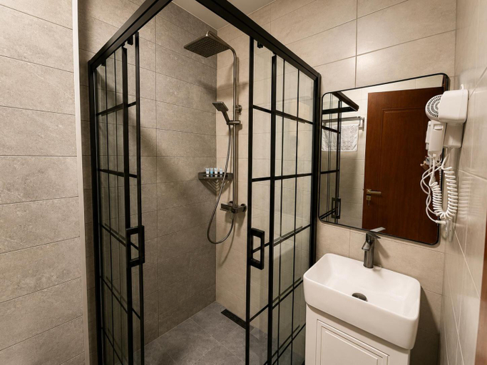 Bathroom 2, Sun Wine Hotel, Batumi