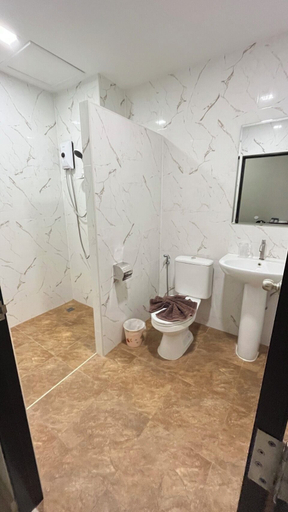 Bathroom 3, Sorot Beach, Pattaya