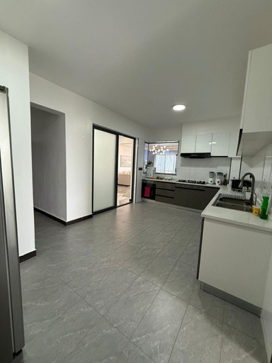 Private kitchen, Oak Residency View Palace Apartment, Dagoretti North