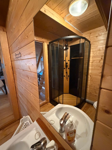 Bathroom 4, Orla Chata Baltic House, Świnoujście